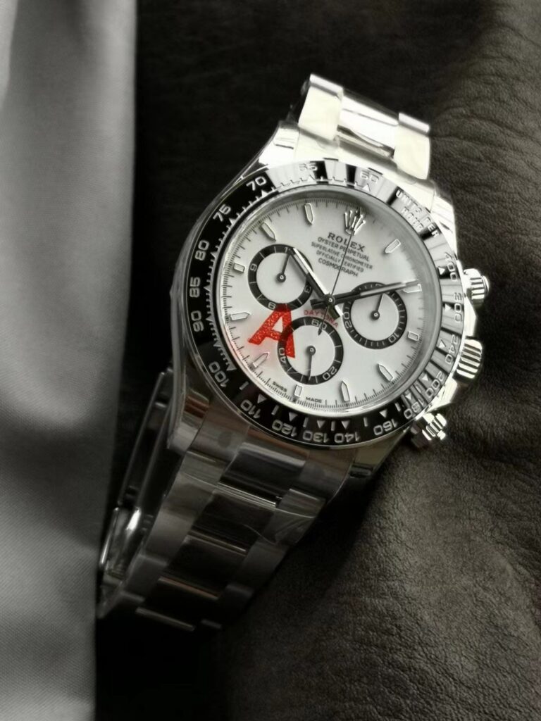 A new fashion standard,DAYTONA m126500LN replica watch is completely upgraded